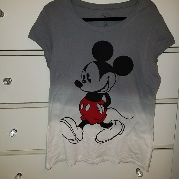 Disney Tops - Disney t shirt